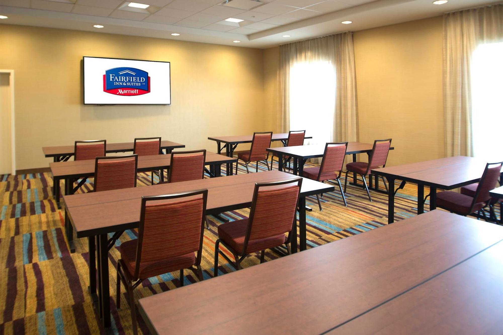 Fairfield Inn & Suites By Marriott Туин-Фолс Экстерьер фото