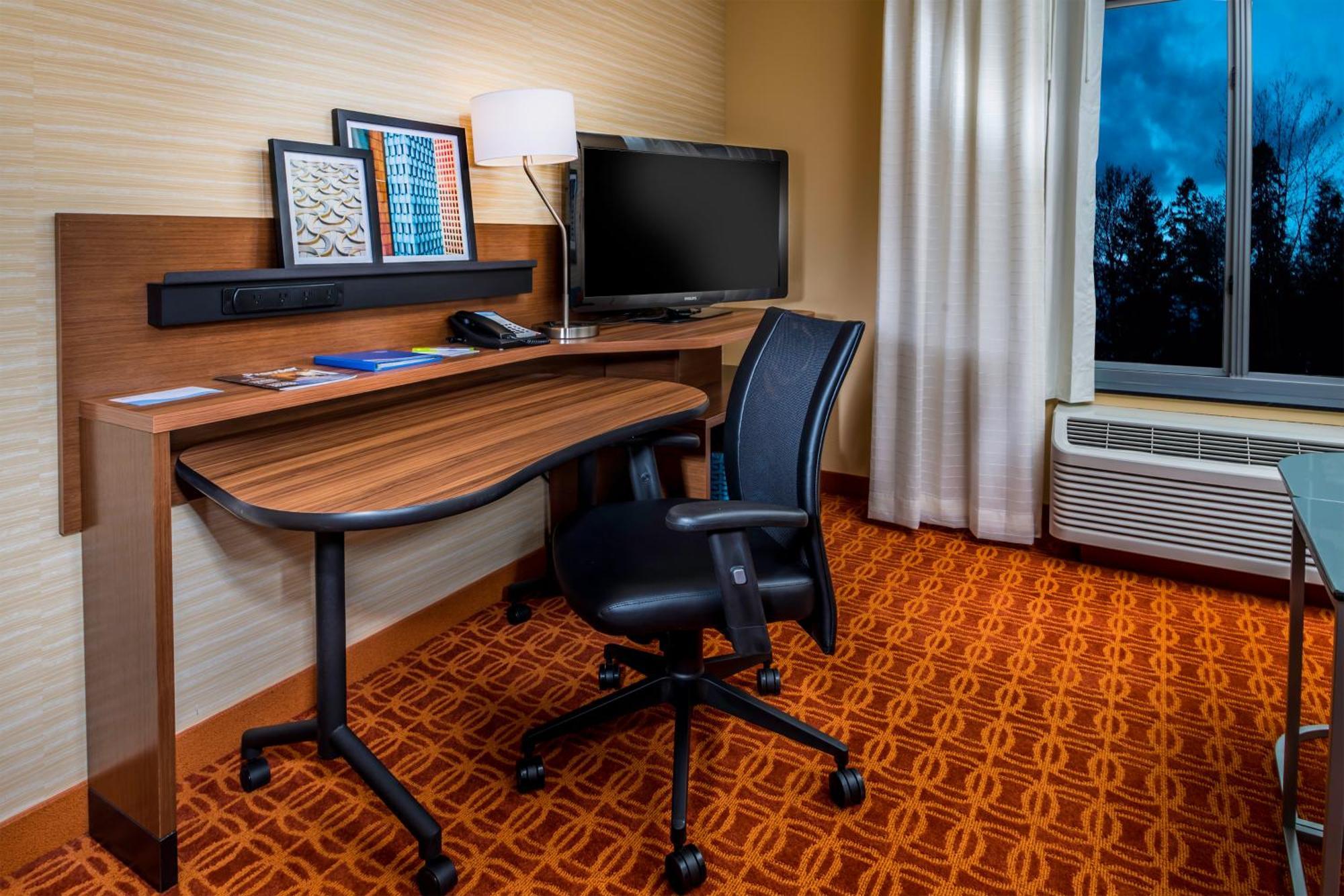 Fairfield Inn & Suites By Marriott Туин-Фолс Экстерьер фото