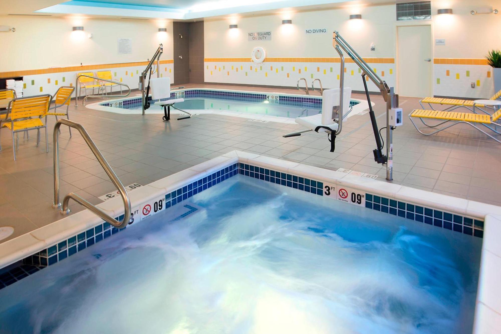 Fairfield Inn & Suites By Marriott Туин-Фолс Экстерьер фото