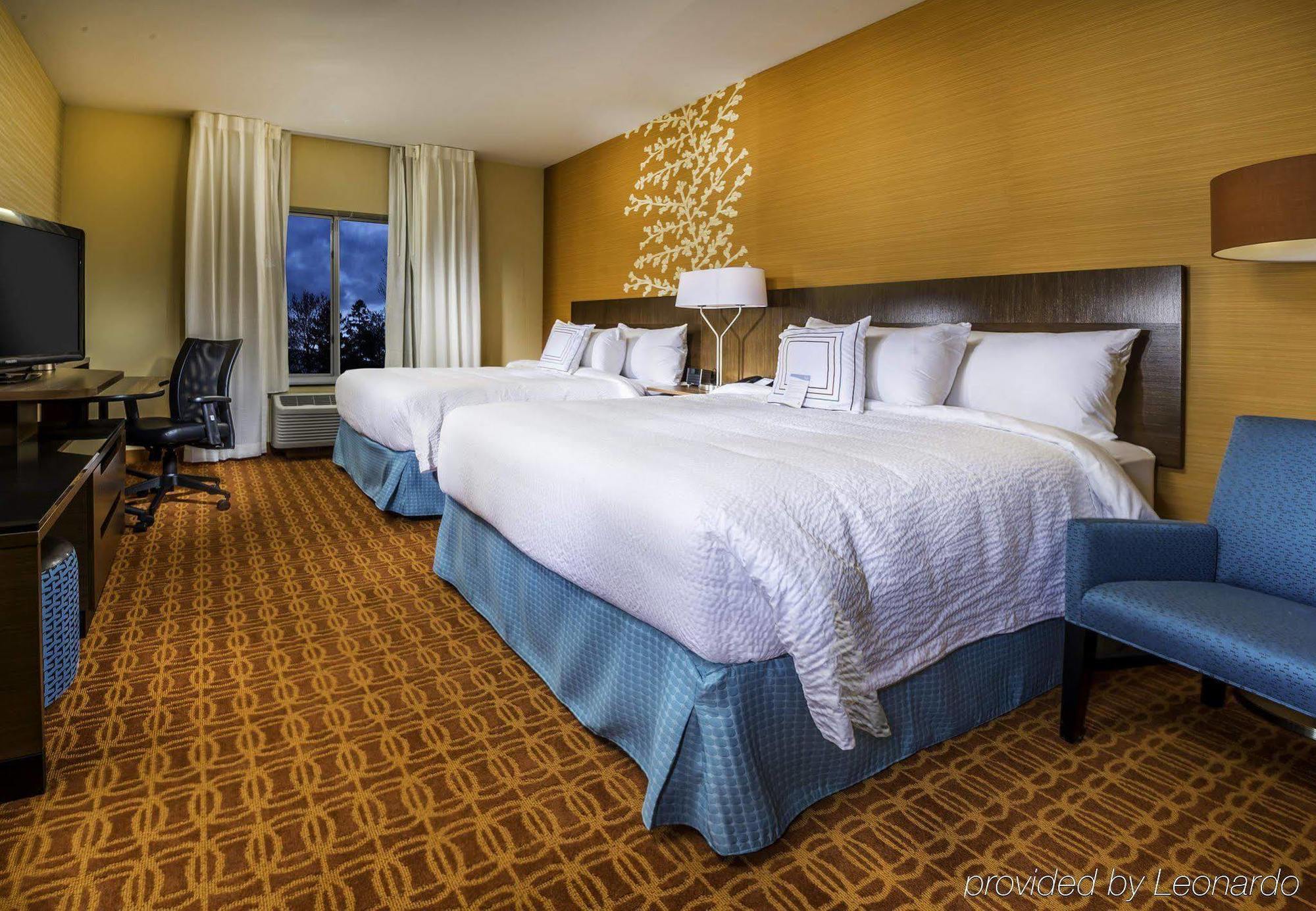 Fairfield Inn & Suites By Marriott Туин-Фолс Экстерьер фото